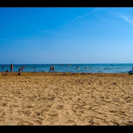Apartamento Seafront - Cosy - Private Beach Place Included By Beahost